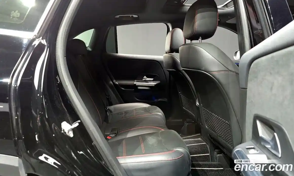 Mercedes-Benz GLA-Class 2020 2.0 Автомат в Москве № 143338, фото 11