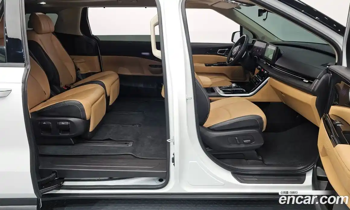 Kia Canival 2023 2.2 Автомат в Москве № 14691, фото 4