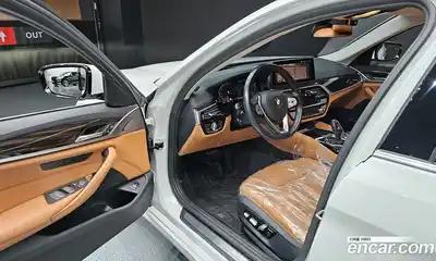 BMW 5-Series 2021 2.0 Автомат в Москве № 157619, миниатюра 2