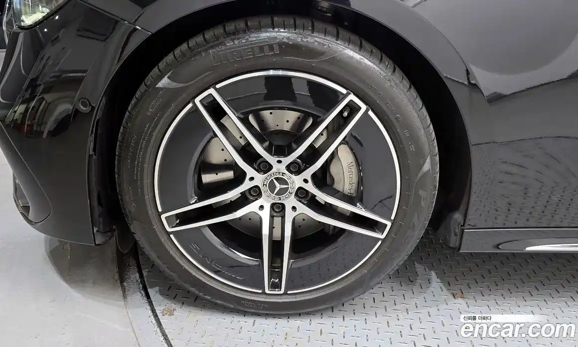 Mercedes-Benz E-Class 2024 2.0 Автомат в Москве № 160123, фото 13