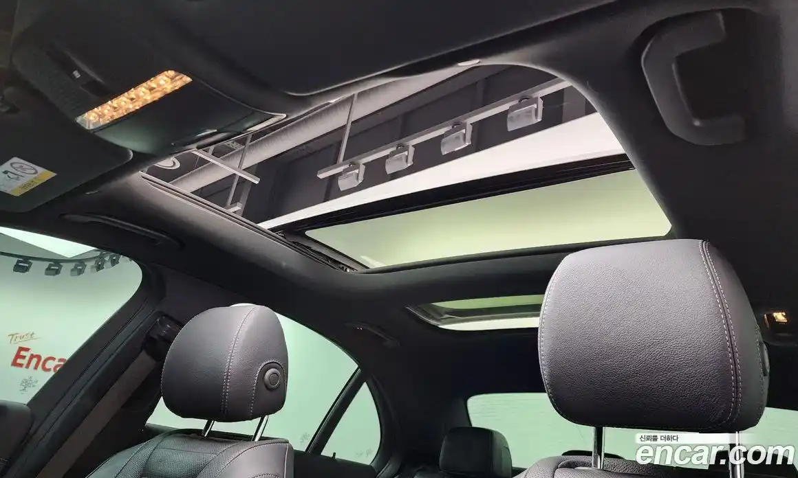 Mercedes-Benz E-Class 2022 2.0 Автомат в Москве № 160150, фото 4