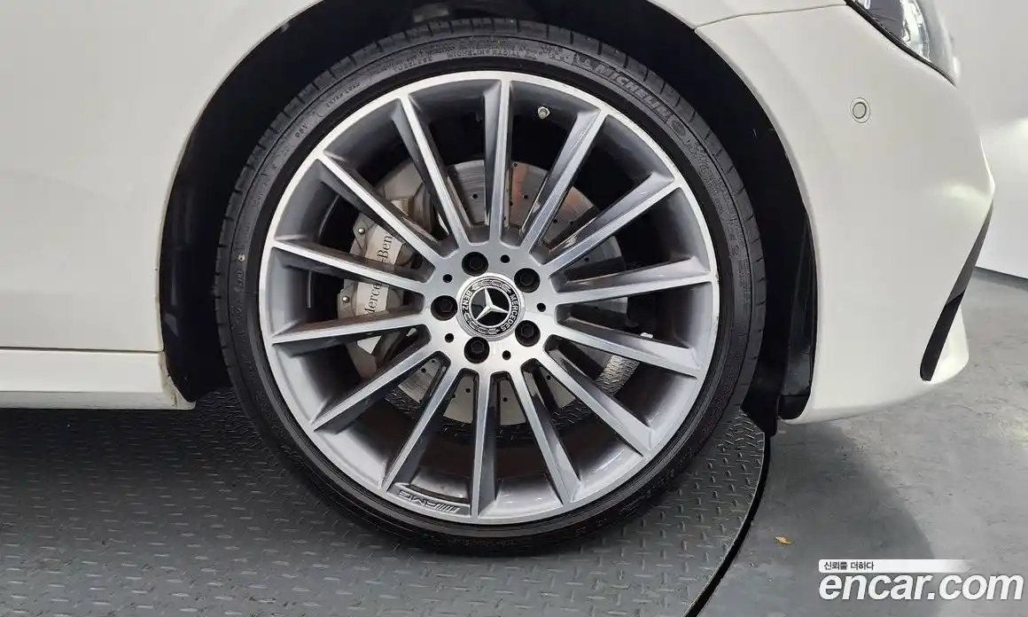 Mercedes-Benz E-Class 2022 2.0 Автомат в Москве № 160150, фото 9