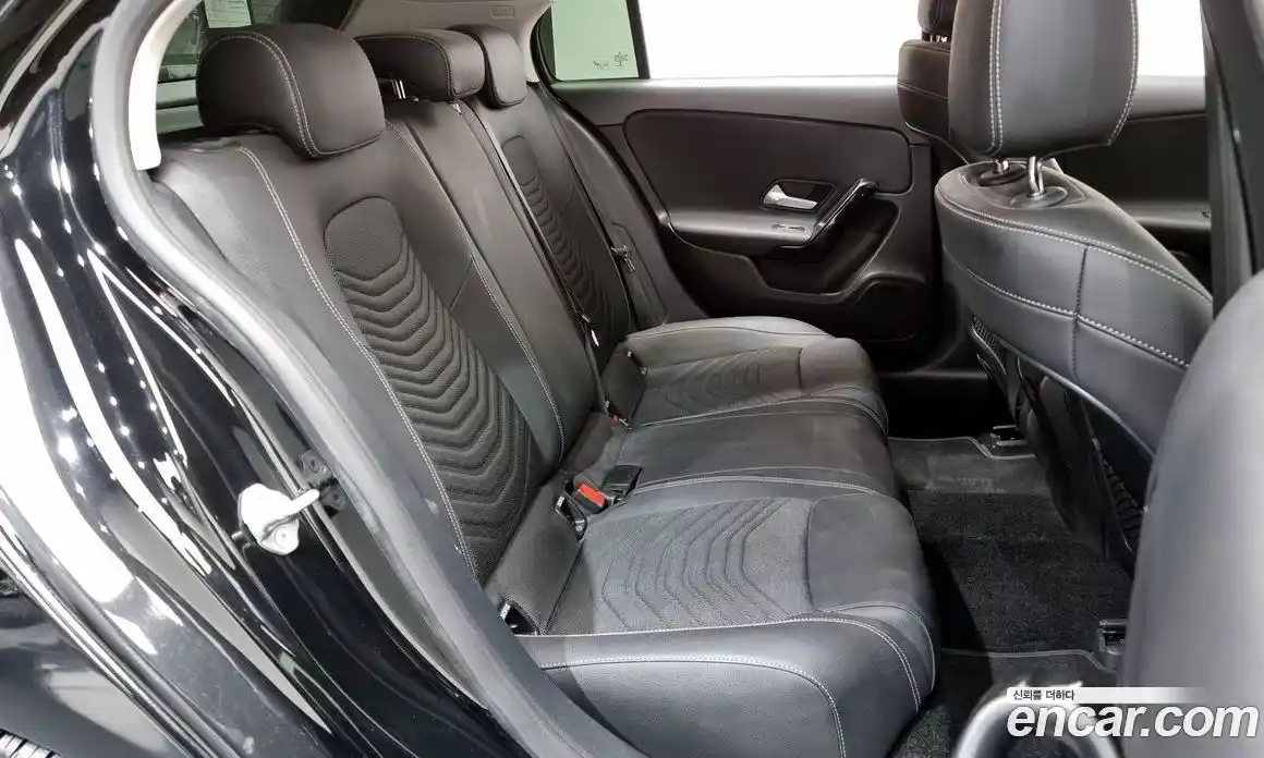 Mercedes-Benz A-Class 2019 2.0 Автомат в Москве № 161170, фото 18