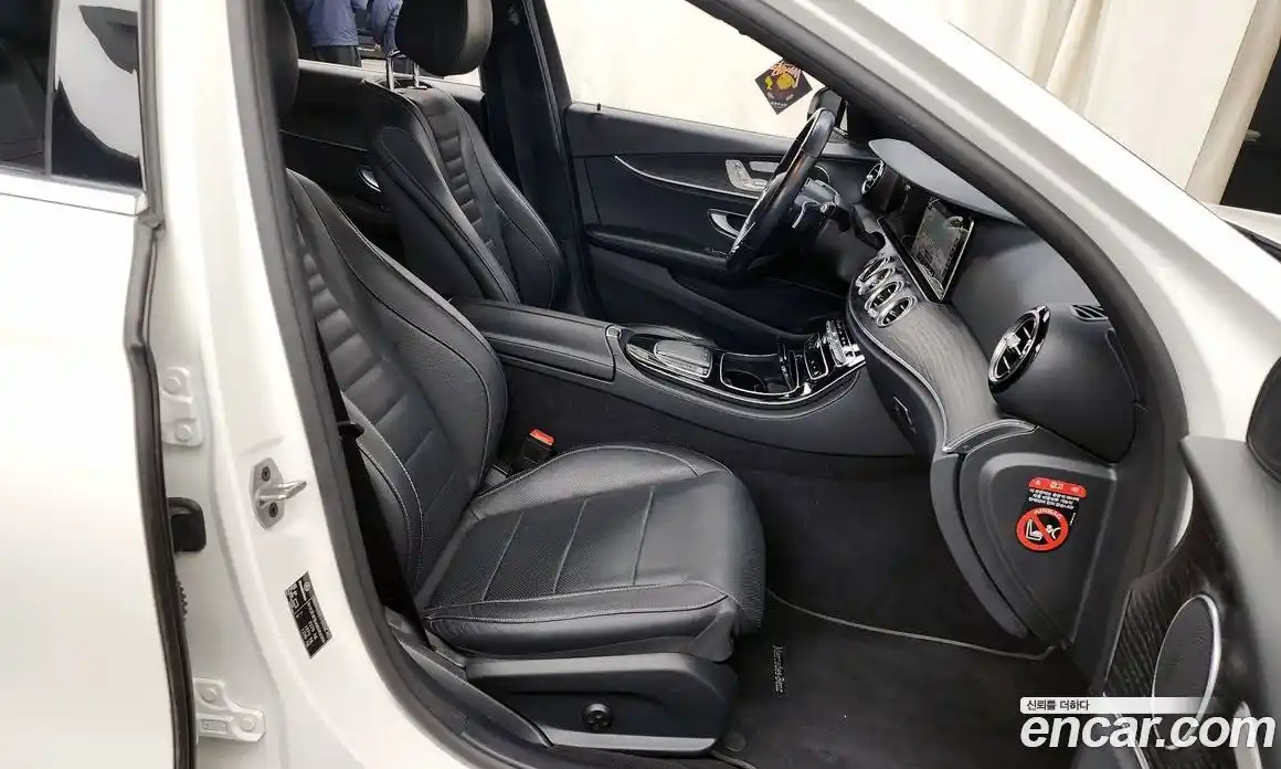 Mercedes-Benz E-Class 2022 2.0 Автомат в Москве № 161504, фото 12