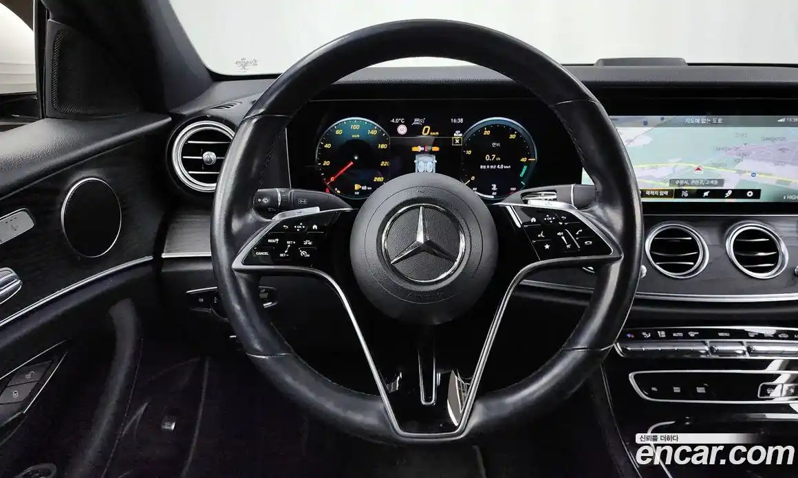 Mercedes-Benz E-Class 2022 2.0 Автомат в Москве № 161504, фото 16