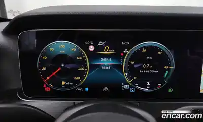 Mercedes-Benz E-Class 2022 2.0 Автомат в Москве № 161504, миниатюра 2