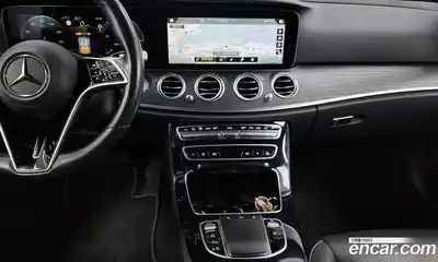 Mercedes-Benz E-Class 2022 2.0 Автомат в Москве № 161504, миниатюра 5