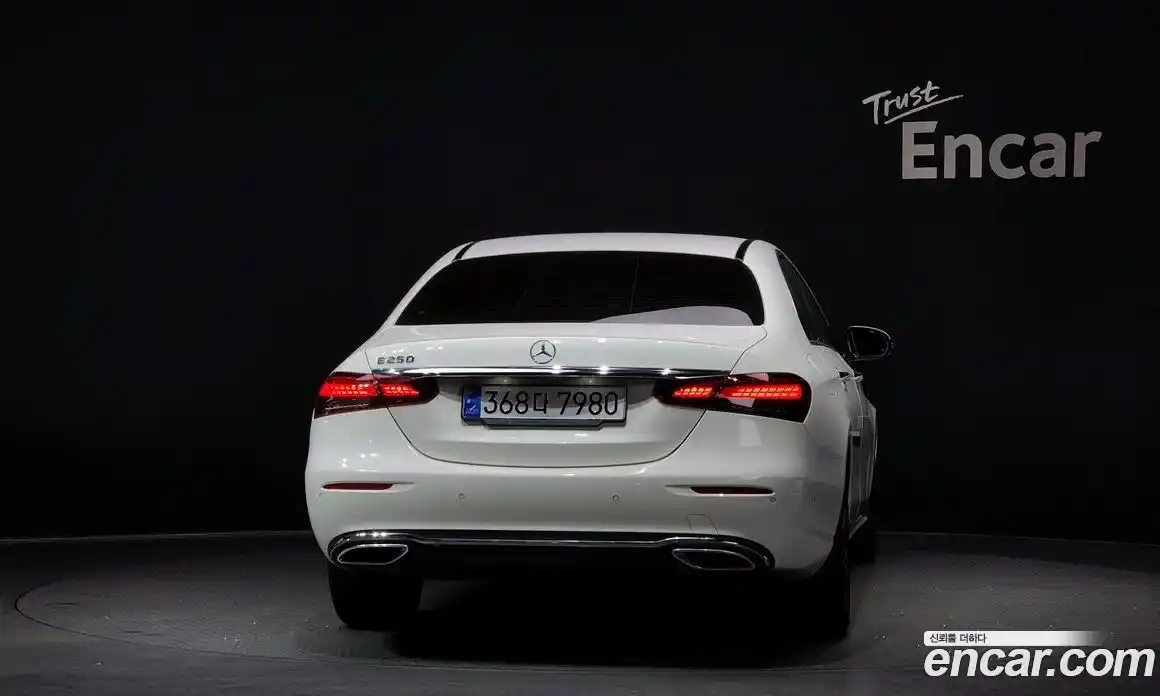 Mercedes-Benz E-Class 2022 2.0 Автомат в Москве № 161504, фото 8