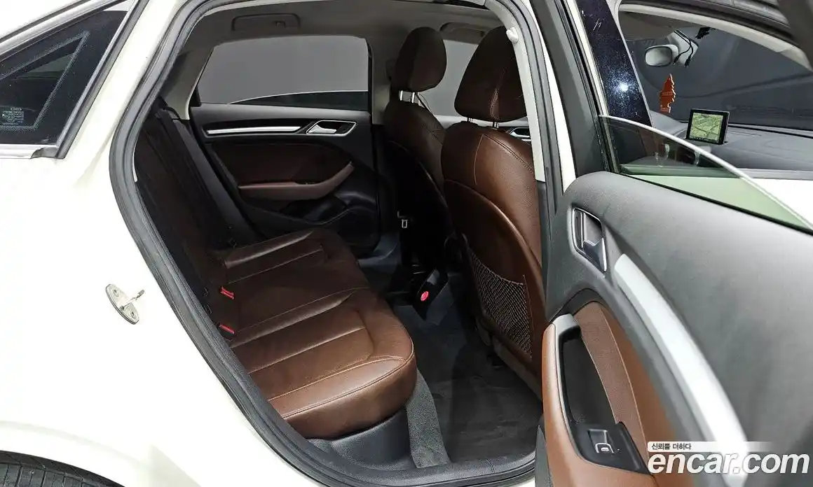 Audi A3 2015 1.6 Автомат в Москве № 163612, фото 20