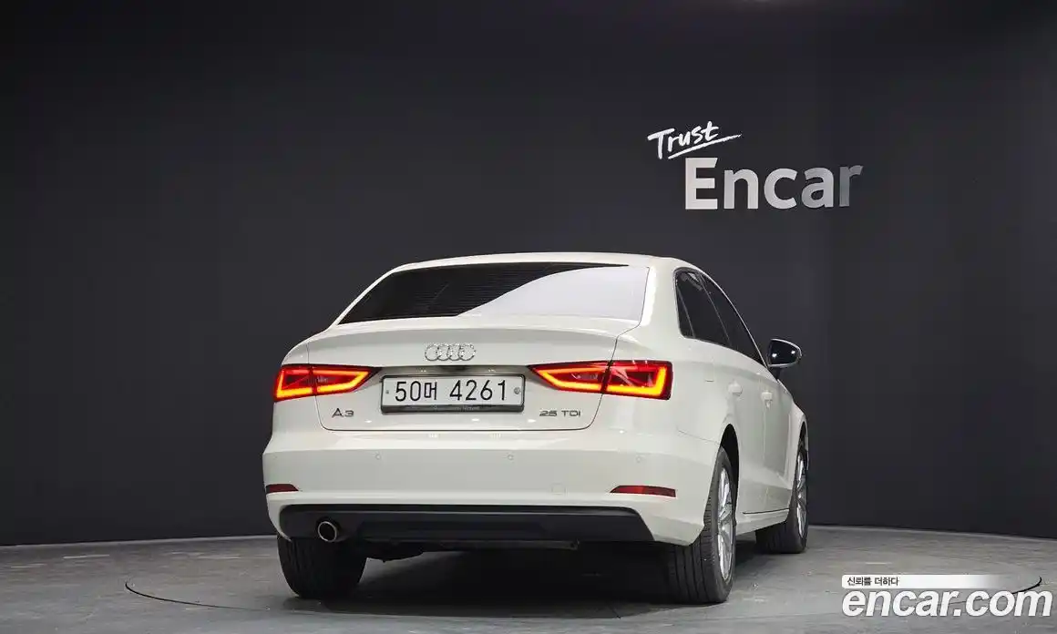 Audi A3 2015 1.6 Автомат в Москве № 163612, фото 8