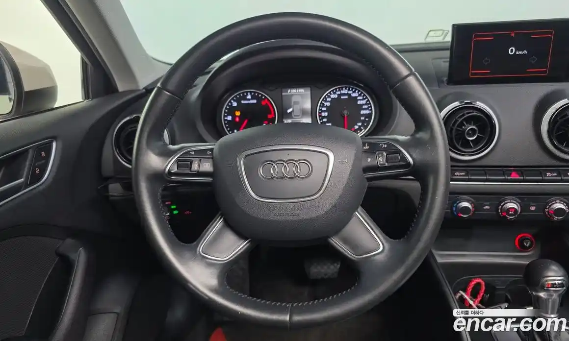 Audi A3 2015 1.6 Автомат в Москве № 163900, фото 15