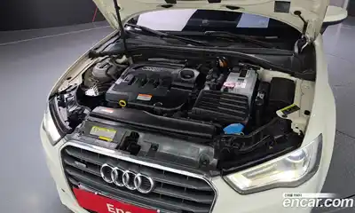 Audi A3 2015 1.6 Автомат в Москве № 163900, миниатюра 2