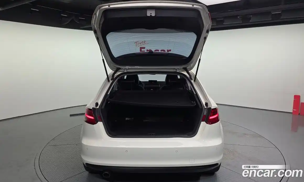 Audi A3 2015 1.6 Автомат в Москве № 163900, фото 5