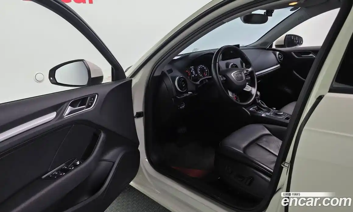 Audi A3 2015 1.6 Автомат в Москве № 163900, фото 10