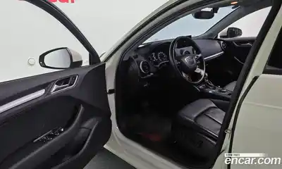 Audi A3 2015 1.6 Автомат в Москве № 163900, миниатюра 10