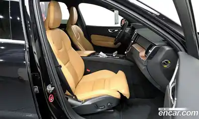 Volvo XC60 2021 2.0 Автомат в Москве № 164427, миниатюра 11