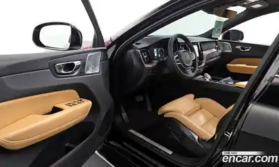 Volvo XC60 2021 2.0 Автомат в Москве № 164427, миниатюра 4