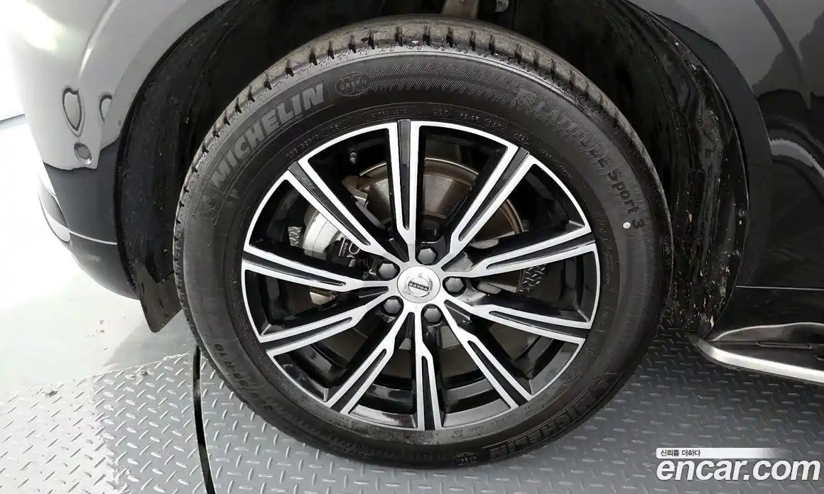 Volvo XC60 2021 2.0 Автомат в Москве № 164427, фото 7