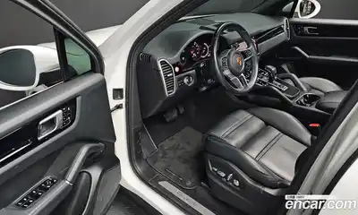 Porsche Cayenne 2021 3.0 Автомат в Москве № 165156, миниатюра 3
