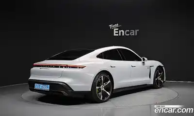 Porsche Taycan 2021 0.1 Автомат в Москве № 165246, миниатюра 3