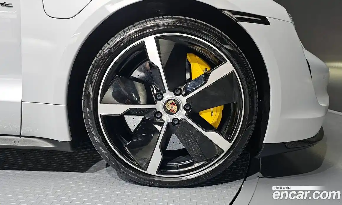 Porsche Taycan 2021 0.1 Автомат в Москве № 165246, фото 9