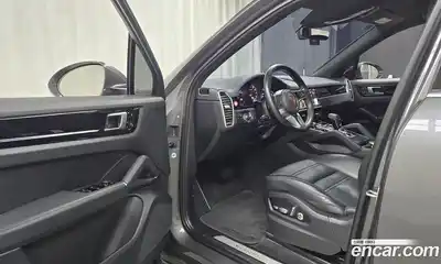 Porsche Cayenne 2021 3.0 Автомат в Москве № 165598, миниатюра 6