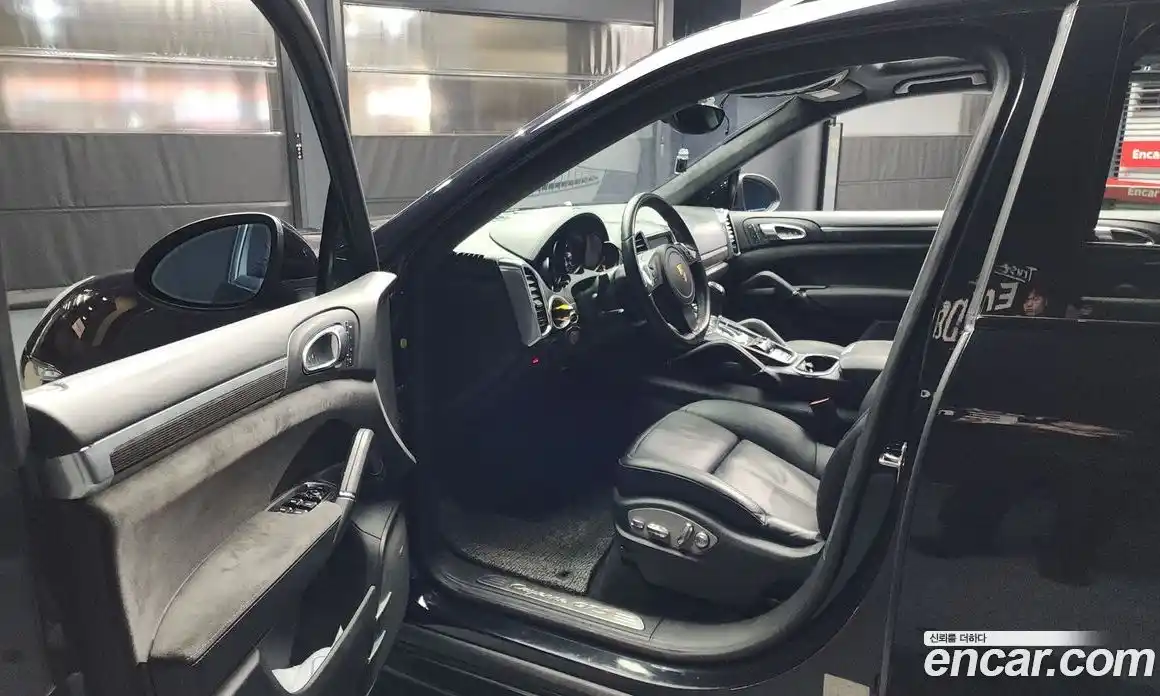 Porsche Cayenne 2013 4.8 Автомат в Москве № 165677, фото 14