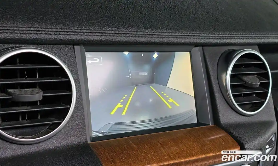 Land Rover Discovery 2016 3.0 Автомат в Москве № 166692, фото 14