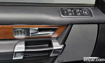Land Rover Discovery 2016 3.0 Автомат в Москве № 166692, миниатюра 4
