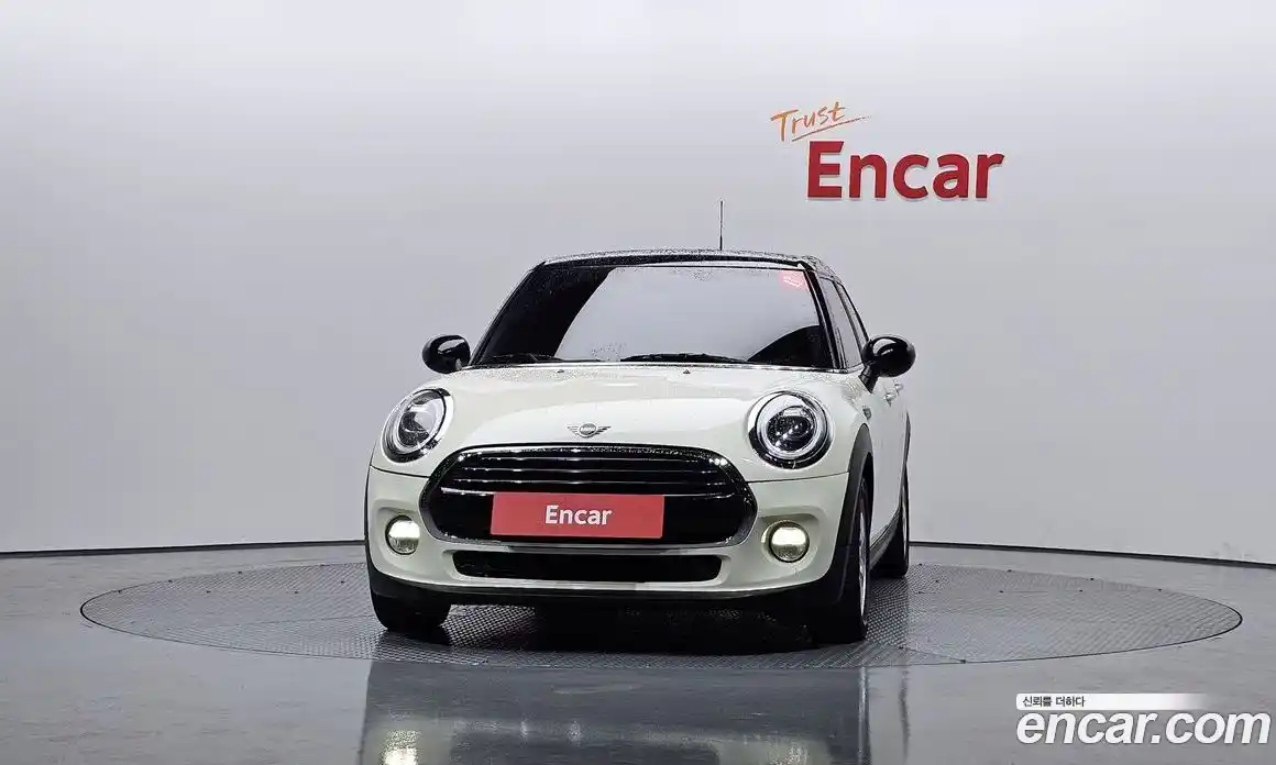 Mini Cooper 2019 1.5 Автомат в Москве № 167319, фото 15