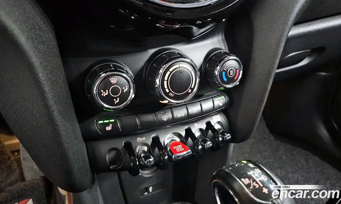 Mini Cooper 2019 1.5 Автомат в Москве № 167319, фото 16