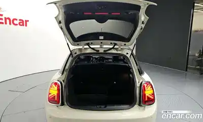 Mini Cooper 2019 1.5 Автомат в Москве № 167319, миниатюра 2