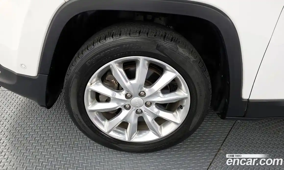 Jeep Cherokee 2017 2.4 Автомат в Москве № 169819, фото 17