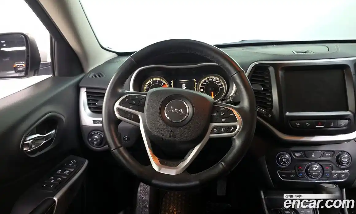 Jeep Cherokee 2017 2.4 Автомат в Москве № 169819, фото 18