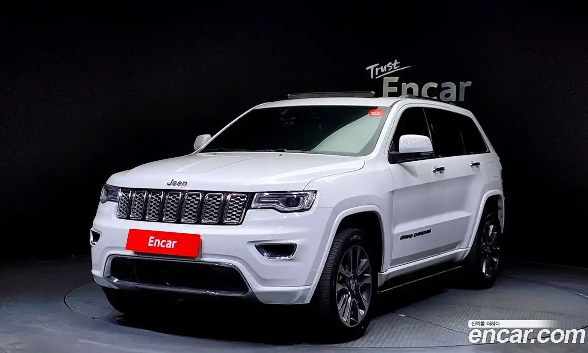 Jeep Cherokee 2018 3.0 Автомат в Москве № 169909, фото 12