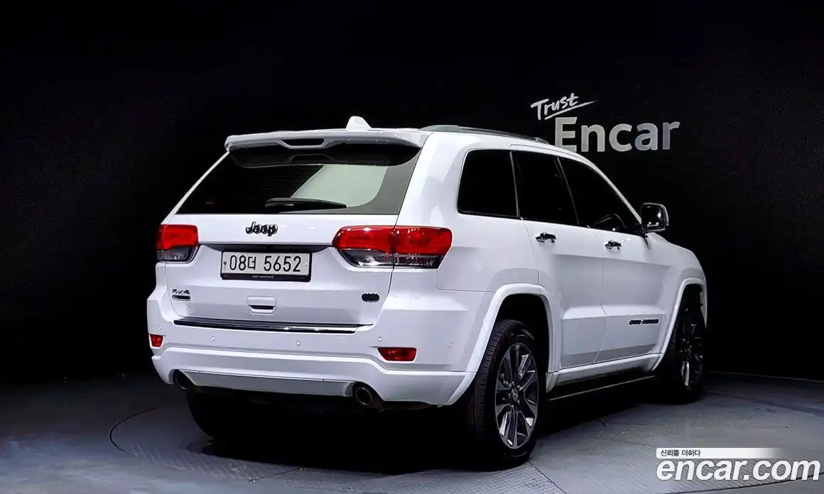 Jeep Cherokee 2018 3.0 Автомат в Москве № 169909, фото 4