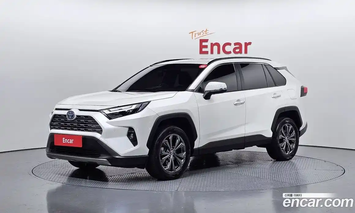 Toyota RAV4 2022 2.5 Автомат в Москве № 170304, фото 18