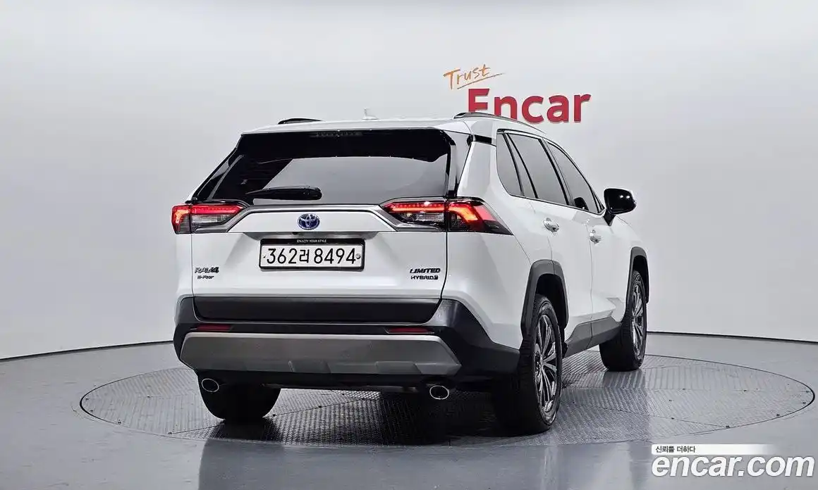 Toyota RAV4 2022 2.5 Автомат в Москве № 170304, фото 20