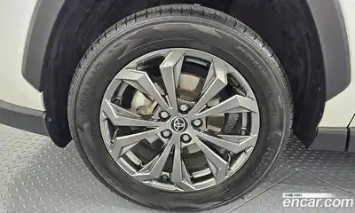 Toyota RAV4 2022 2.5 Автомат в Москве № 170304, миниатюра 6