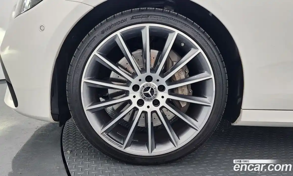 Mercedes-Benz E-Class 2021 2.0 Автомат в Москве № 178732, фото 17