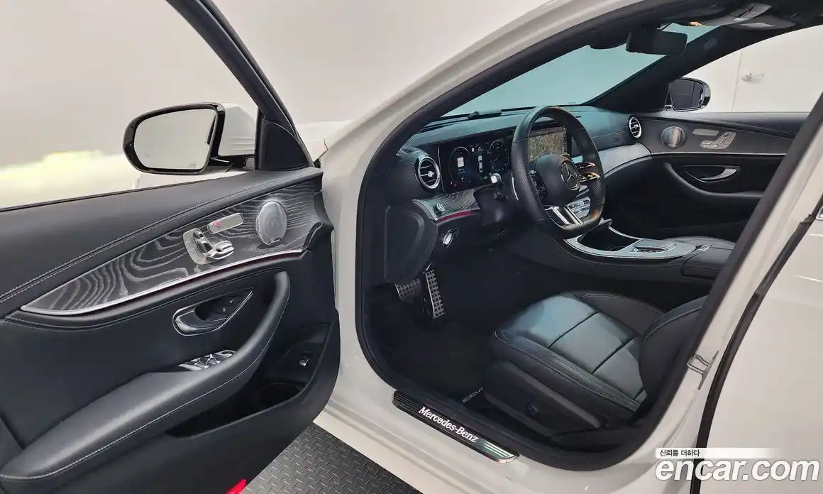 Mercedes-Benz E-Class 2021 2.0 Автомат в Москве № 178732, фото 20