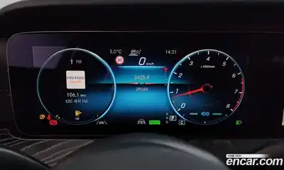 Mercedes-Benz E-Class 2021 2.0 Автомат в Москве № 178732, миниатюра 2