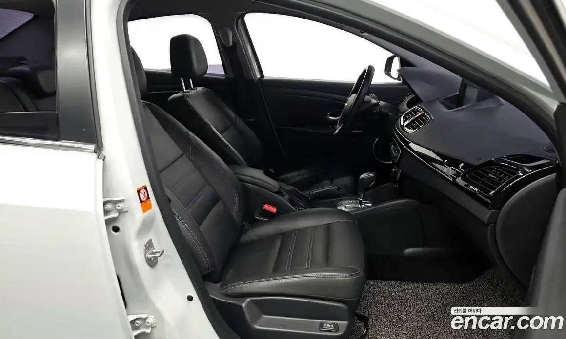 Renault SM3 2017 Автомат в Москве № 182719, фото 20