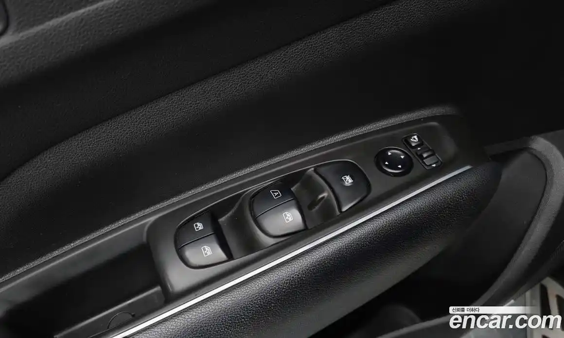 Renault QM6 2017 2.0 Автомат в Москве № 184073, фото 13