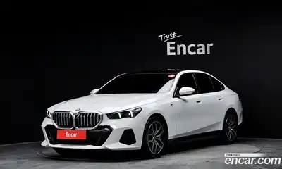 BMW 5-Series 2025 2.0 Автомат в Москве № 187132, миниатюра 11