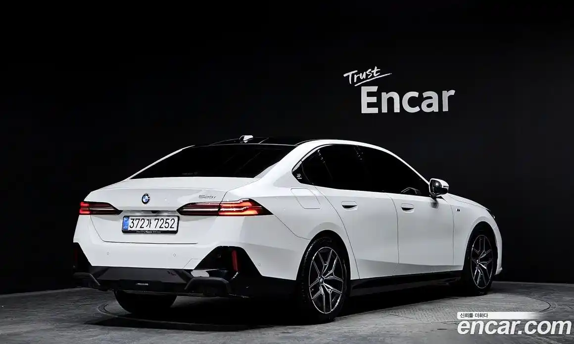 BMW 5-Series 2025 2.0 Автомат в Москве № 187132, фото 13