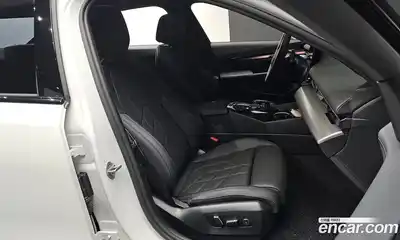 BMW 5-Series 2025 2.0 Автомат в Москве № 187132, миниатюра 7