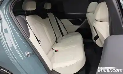 BMW 5-Series 2025 2.0 Автомат в Москве № 187238, миниатюра 2