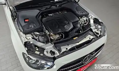 Mercedes-Benz E-Class 2021 1.9 Автомат в Москве № 194402, миниатюра 3