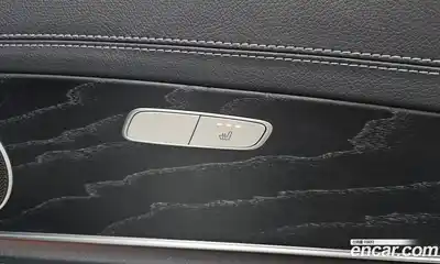 Mercedes-Benz E-Class 2021 1.9 Автомат в Москве № 194402, миниатюра 4